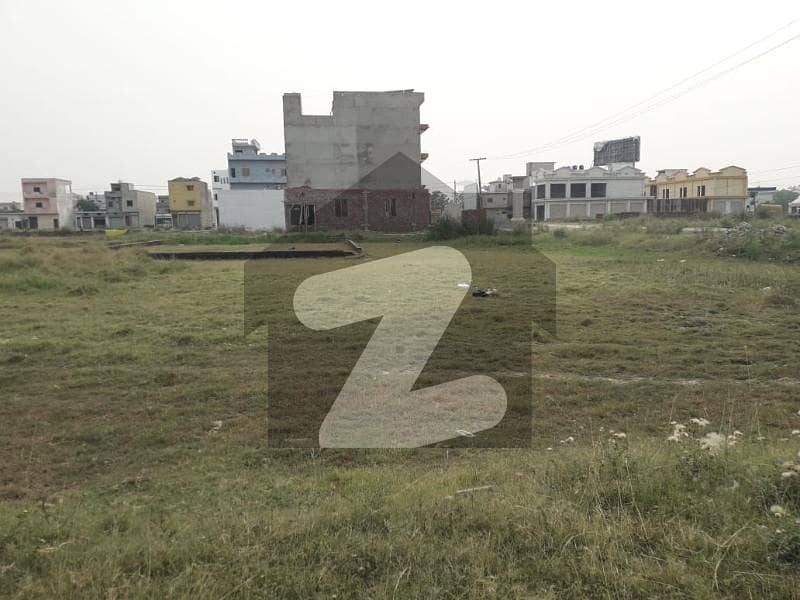 ماڈل ٹاؤن کوآپریٹو ہاؤسنگ سوسائٹی سیالکوٹ میں 1 کنال رہائشی پلاٹ 70.0 لاکھ میں برائے فروخت۔ ماڈل ٹاؤن کوآپریٹو ہاؤسنگ سوسائٹی سیالکوٹ میں 1 کنال رہائشی پلاٹ 70.0 لاکھ میں برائے فروخت۔