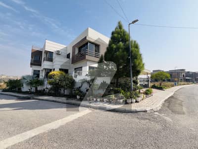 1 Kanal Park Facing Lower Ground Portion For Rent 3 Bed, Study Room, Separate Meters