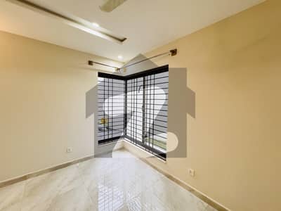 1 Kanal Park Facing Lower Ground Portion For Rent 3 Bed, Study Room, Separate Meters