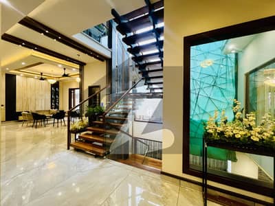 ڈی ایچ اے فیز 8 ڈی ایچ اے ڈیفینس,کراچی میں 6 کمروں کا 1 کنال مکان 24.5 کروڑ میں برائے فروخت۔ ڈی ایچ اے فیز 8 ڈی ایچ اے ڈیفینس,کراچی میں 6 کمروں کا 1 کنال مکان 24.5 کروڑ میں برائے فروخت۔