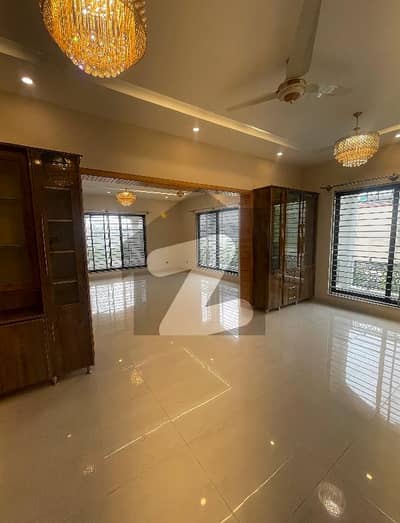 12 Marla Upper Portion For Rent In Media Town