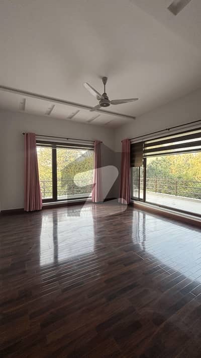Four Sides Open 4-Rooms Beautiful Sun-Face House Portion Available For Rent In F11 Sector.