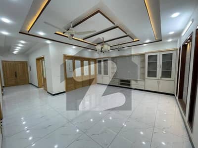 جی ۔ 13 اسلام آباد میں 6 کمروں کا 1 کنال مکان 14.0 کروڑ میں برائے فروخت۔