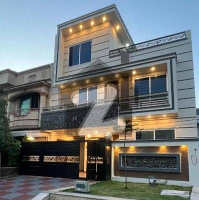 جی ۔ 13 اسلام آباد میں 5 کمروں کا 7 مرلہ مکان 6.35 کروڑ میں برائے فروخت۔ جی ۔ 13 اسلام آباد میں 5 کمروں کا 7 مرلہ مکان 6.35 کروڑ میں برائے فروخت۔