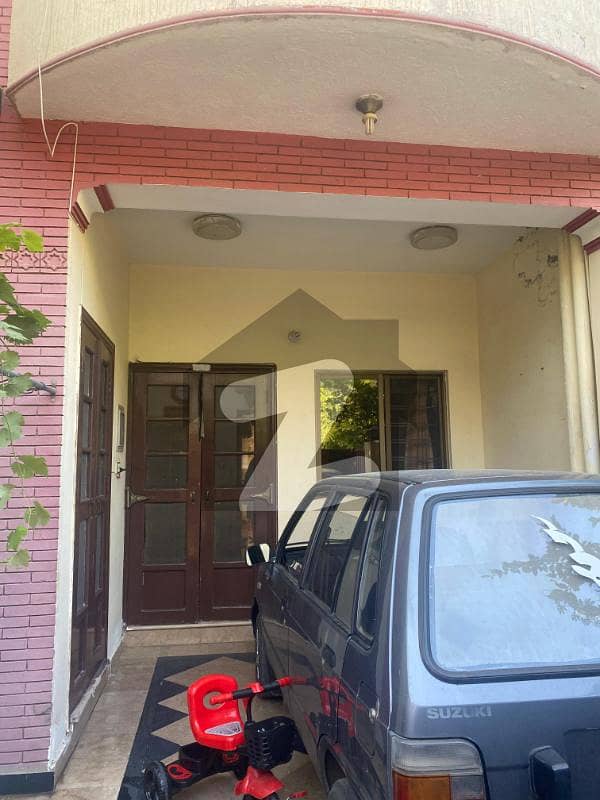 جی ۔ 13/1 جی ۔ 13,اسلام آباد میں 4 کمروں کا 4 مرلہ مکان 3.15 کروڑ میں برائے فروخت۔