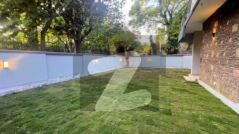 ایف ۔ 7 اسلام آباد میں 6 کمروں کا 2 کنال مکان 74.5 کروڑ میں برائے فروخت۔