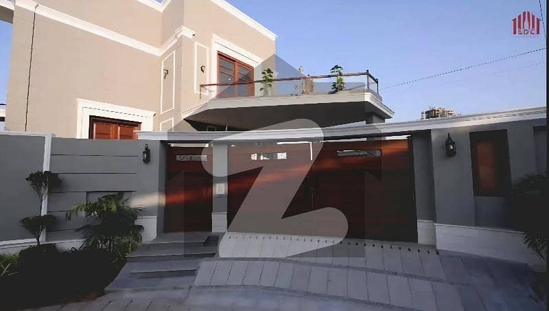 LAVISH BUNGALOW SALE AT DHA PHASE 8 LAVISH BUNGALOW SALE AT DHA PHASE 8