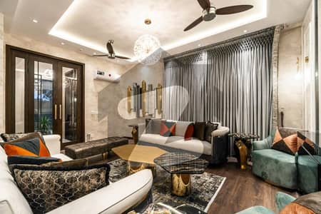 پینٹا سکوائر بائے ڈی ایچ اے لاهور ڈی ایچ اے فیز 5,ڈیفنس (ڈی ایچ اے),لاہور میں 2 کمروں کا 8 مرلہ فلیٹ 5.35 کروڑ میں برائے فروخت۔ پینٹا سکوائر بائے ڈی ایچ اے لاهور ڈی ایچ اے فیز 5,ڈیفنس (ڈی ایچ اے),لاہور میں 2 کمروں کا 8 مرلہ فلیٹ 5.35 کروڑ میں برائے فروخت۔