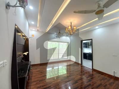 ڈی ایچ اے فیز 4 ڈیفنس (ڈی ایچ اے),لاہور میں 4 کمروں کا 10 مرلہ مکان 1.5 لاکھ میں کرایہ پر دستیاب ہے۔