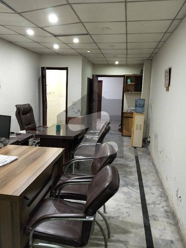 ایف ۔ 11 اسلام آباد میں 2 مرلہ دفتر 65.0 ہزار میں کرایہ پر دستیاب ہے۔