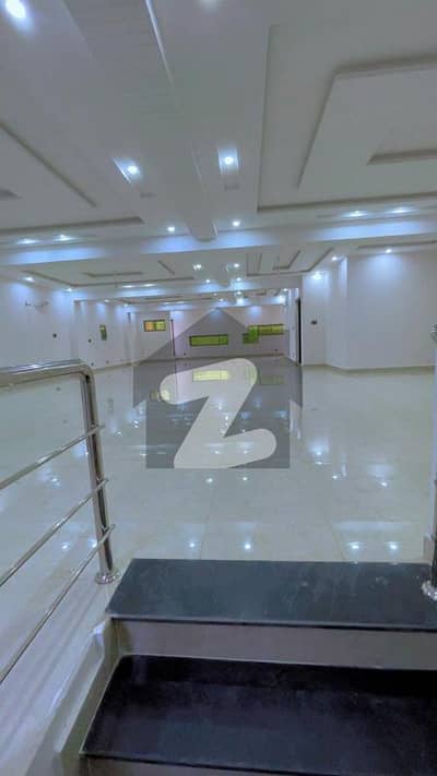 ائیر لائن ہاؤسنگ سوسائٹی لاہور میں 2 کنال Studio عمارت 10.45 لاکھ میں کرایہ پر دستیاب ہے۔