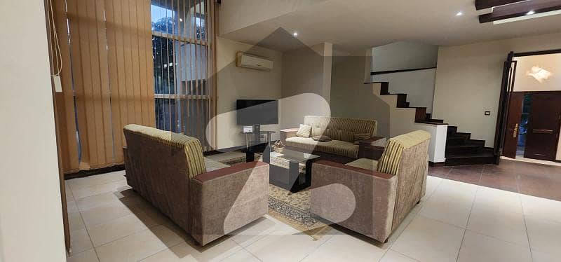 HOUSE FOR RENT IN F-8 HOUSE FOR RENT IN F-8