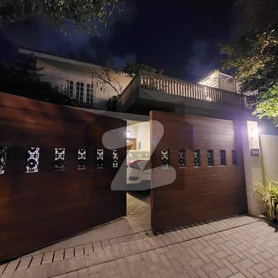 500 Yards Beautifully Designed Corner Residence DHA Phase 6, Karachi