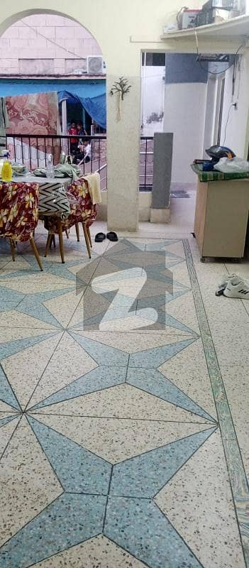 small house for sale gulberg