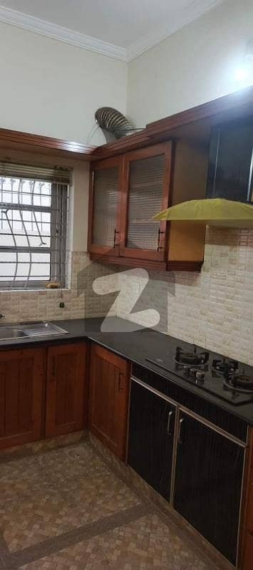 10 Marla ViP Lower Portion Urgent For Rent in Sabzazar