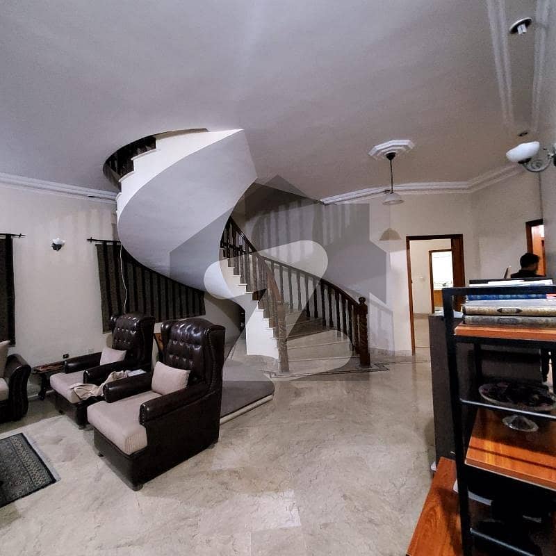 Prime Location Bungalow For Sale Prime Location Bungalow For Sale