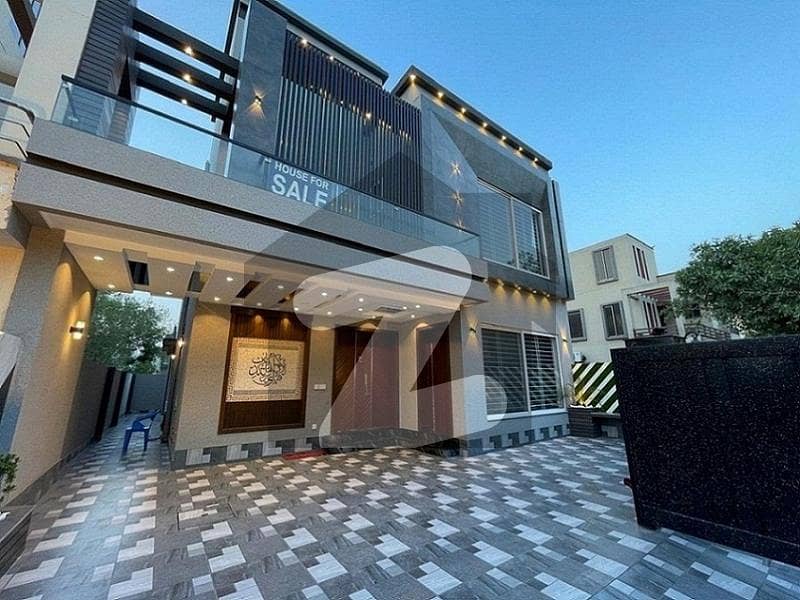 Ideal 10 Marla House Available In Bahria Town - Jinnah Block, Lahore Ideal 10 Marla House Available In Bahria Town - Jinnah Block, Lahore