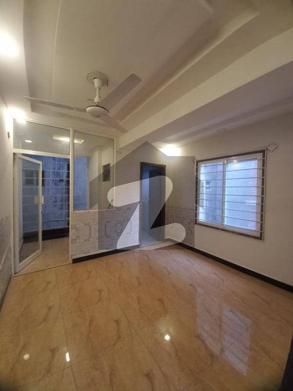 1 bed unfurnished flat in E11