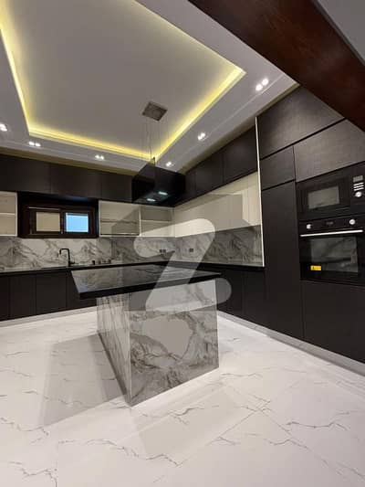 ڈی ایچ اے فیز 6 ڈی ایچ اے ڈیفینس,کراچی میں 5 کمروں کا 1 کنال مکان 15.5 کروڑ میں برائے فروخت۔