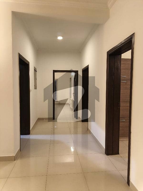 ایف ۔ 11 اسلام آباد میں 4 کمروں کا 1 کنال بالائی پورشن 3.1 لاکھ میں کرایہ پر دستیاب ہے۔