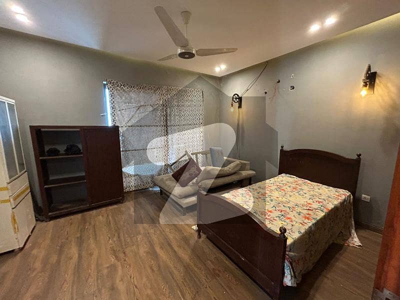 FIVE MARLA SLIGHTLY USED HOUSE FOR SALE