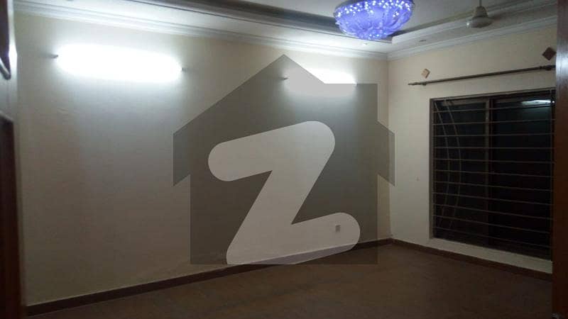 بحریہ ٹاؤن راولپنڈی راولپنڈی میں 1 کمرے کا 4 مرلہ فلیٹ 65.0 ہزار میں کرایہ پر دستیاب ہے۔