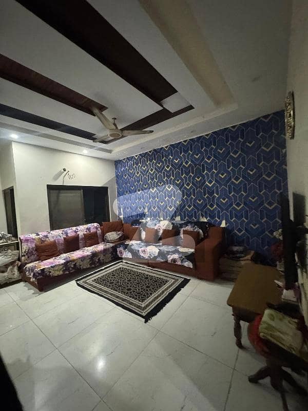 سرگودھا روڈ فیصل آباد میں 10 کمروں کا 1 کنال مکان 2.25 لاکھ میں کرایہ پر دستیاب ہے۔