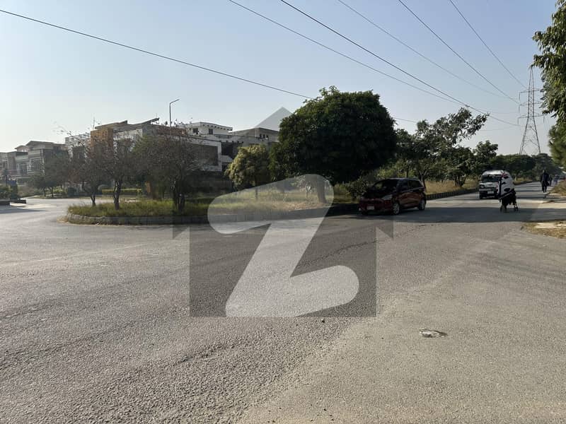 جی ۔ 15/4 جی ۔ 15,اسلام آباد میں 2 کنال رہائشی پلاٹ 6.2 کروڑ میں برائے فروخت۔