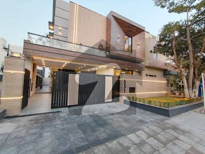 بحریہ ٹاؤن راولپنڈی راولپنڈی میں 5 کمروں کا 10 مرلہ مکان 5.25 کروڑ میں برائے فروخت۔ بحریہ ٹاؤن راولپنڈی راولپنڈی میں 5 کمروں کا 10 مرلہ مکان 5.25 کروڑ میں برائے فروخت۔