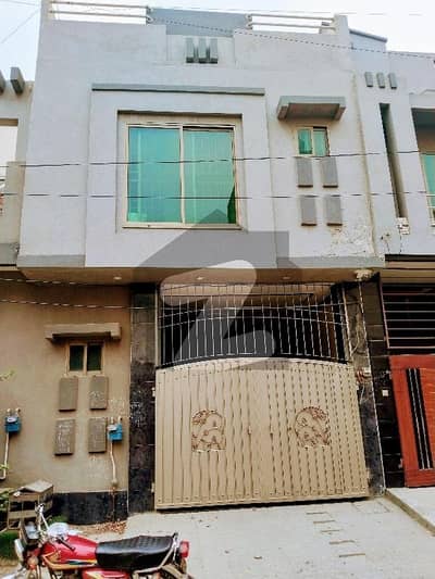 ستیانہ روڈ فیصل آباد میں 4 کمروں کا 4 مرلہ مکان 1.45 کروڑ میں برائے فروخت۔ ستیانہ روڈ فیصل آباد میں 4 کمروں کا 4 مرلہ مکان 1.45 کروڑ میں برائے فروخت۔