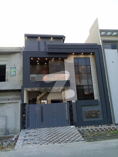 ستیانہ روڈ فیصل آباد میں 5 کمروں کا 5 مرلہ مکان 2.1 کروڑ میں برائے فروخت۔ ستیانہ روڈ فیصل آباد میں 5 کمروں کا 5 مرلہ مکان 2.1 کروڑ میں برائے فروخت۔