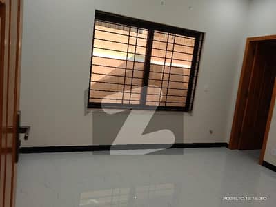 جی ۔ 13 اسلام آباد میں 3 کمروں کا 10 مرلہ زیریں پورشن 95.0 ہزار میں کرایہ پر دستیاب ہے۔