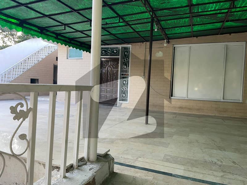 2 Kanal House Near Mm Alam For Rent
