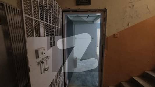 نارتھ ناظم آباد ۔ بلاک کے نارتھ ناظم آباد,کراچی میں 2 کمروں کا 5 مرلہ فلیٹ 80.0 لاکھ میں برائے فروخت۔ نارتھ ناظم آباد ۔ بلاک کے نارتھ ناظم آباد,کراچی میں 2 کمروں کا 5 مرلہ فلیٹ 80.0 لاکھ میں برائے فروخت۔