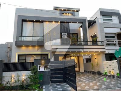 بحریہ ٹاؤن جاسمین بلاک بحریہ ٹاؤن سیکٹر سی,بحریہ ٹاؤن,لاہور میں 5 کمروں کا 10 مرلہ مکان 4.0 کروڑ میں برائے فروخت۔ بحریہ ٹاؤن جاسمین بلاک بحریہ ٹاؤن سیکٹر سی,بحریہ ٹاؤن,لاہور میں 5 کمروں کا 10 مرلہ مکان 4.0 کروڑ میں برائے فروخت۔