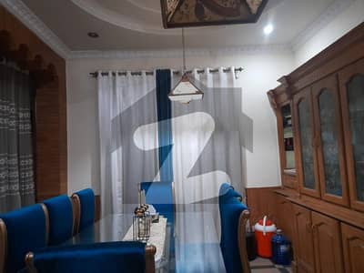 جی ۔ 11 اسلام آباد میں 6 کمروں کا 1 کنال مکان 15.0 کروڑ میں برائے فروخت۔