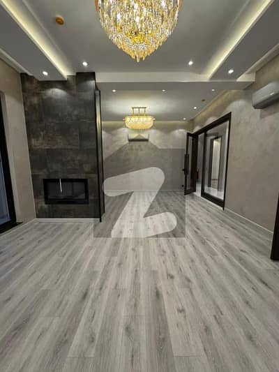 سوئی گیس ہاؤسنگ سوسائٹی لاہور میں 3 کمروں کا 1 کنال بالائی پورشن 1.15 لاکھ میں کرایہ پر دستیاب ہے۔