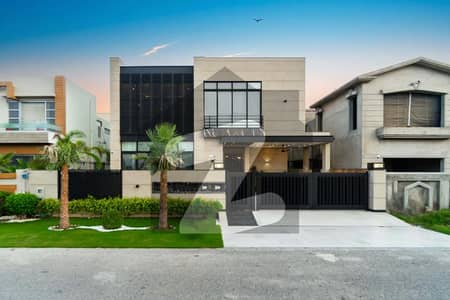 1 KANAL BRAND NEW SPLENDID LUXURIOUS HOUSE FOR RENT