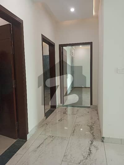 عسکری 1 عسکری,لاہور میں 3 کمروں کا 10 مرلہ مکان 3.65 کروڑ میں برائے فروخت۔