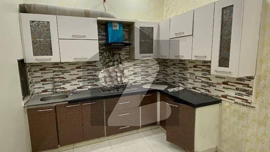 پی آئی بی کالونی کراچی میں 3 کمروں کا 4 مرلہ فلیٹ 93.0 لاکھ میں برائے فروخت۔