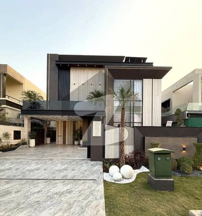 ڈی ایچ اے فیز 6 ڈیفنس (ڈی ایچ اے),لاہور میں 5 کمروں کا 1 کنال مکان 15.9 کروڑ میں برائے فروخت۔