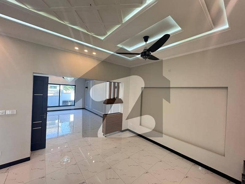 10 Marla Double Story House For Rent