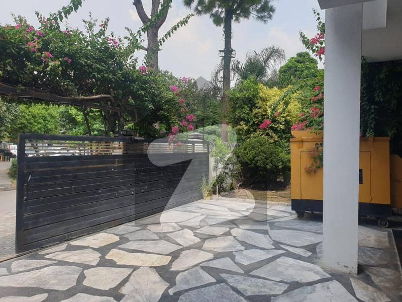 I-8/4 House For Sale