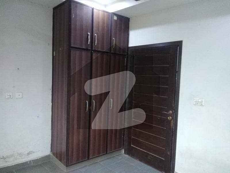 A Flat In Punjab Coop Housing Society