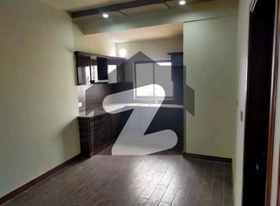 Prime Location Garden East Flat Sized 1650 Square Feet For rent Prime Location Garden East Flat Sized 1650 Square Feet For rent