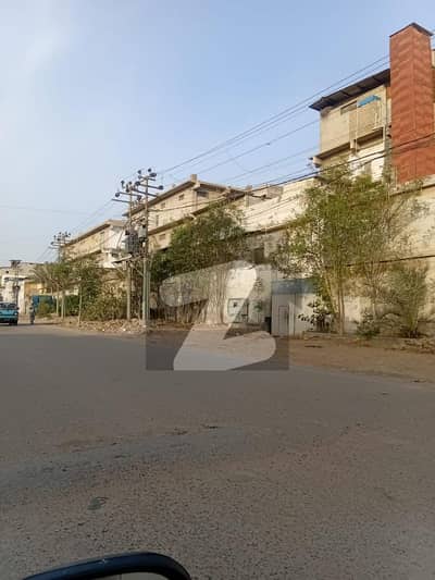 سندھ انڈسٹریل ٹریڈنگ اسٹی - ایس آئی ٹی ای کراچی میں 4 کنال گودام 9.0 لاکھ میں کرایہ پر دستیاب ہے۔