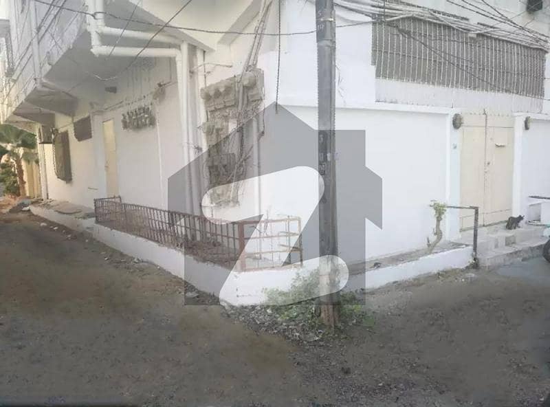 پی ای سی ایچ ایس بلاک 2 پی ای سی ایچ ایس,جمشید ٹاؤن,کراچی میں 2 کمروں کا 4 مرلہ زیریں پورشن 1.4 کروڑ میں برائے فروخت۔