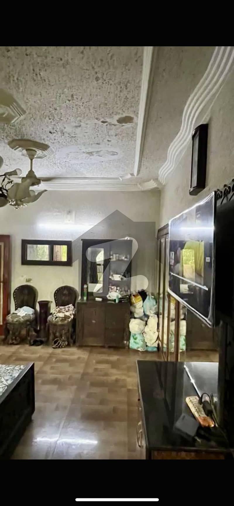 Apartment For Sale in Block-7, Clifton, Karachi.