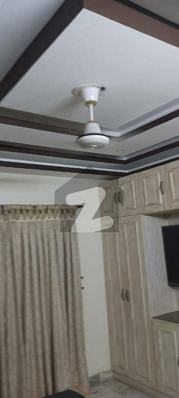 250 Yard 5 Beed DD Town House With Car Parking Muslimabad Well Maintained Rent Demand 3.50