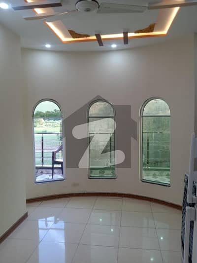 غوث گارڈن - فیز 4 غوث گارڈن,لاہور میں 5 کمروں کا 5 مرلہ مکان 1.5 کروڑ میں برائے فروخت۔